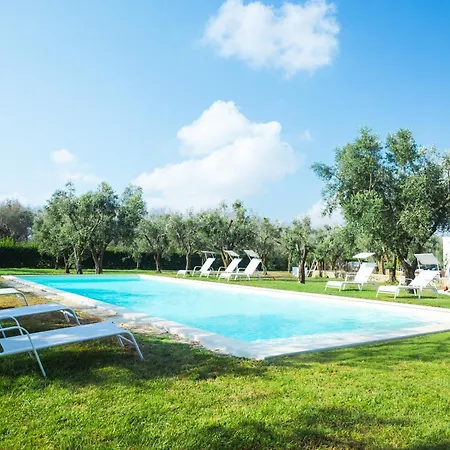 Bed & Breakfast Masseria Monache 4*