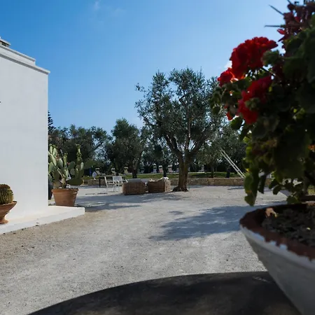 Bed & Breakfast Masseria Monache 4*