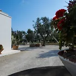 Oda ve Kahvaltı Masseria Monache 4*