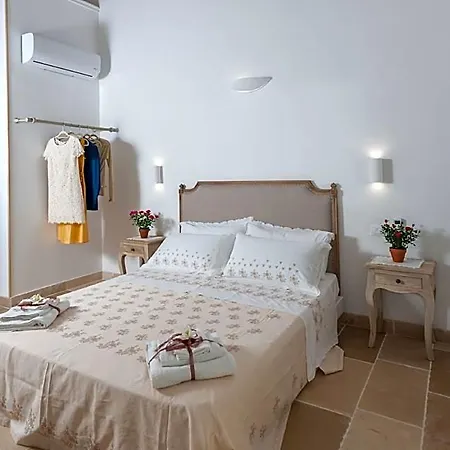 Masseria Monache Bed & Breakfast 4*